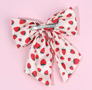 Berry Pearl Bow Hair Clip