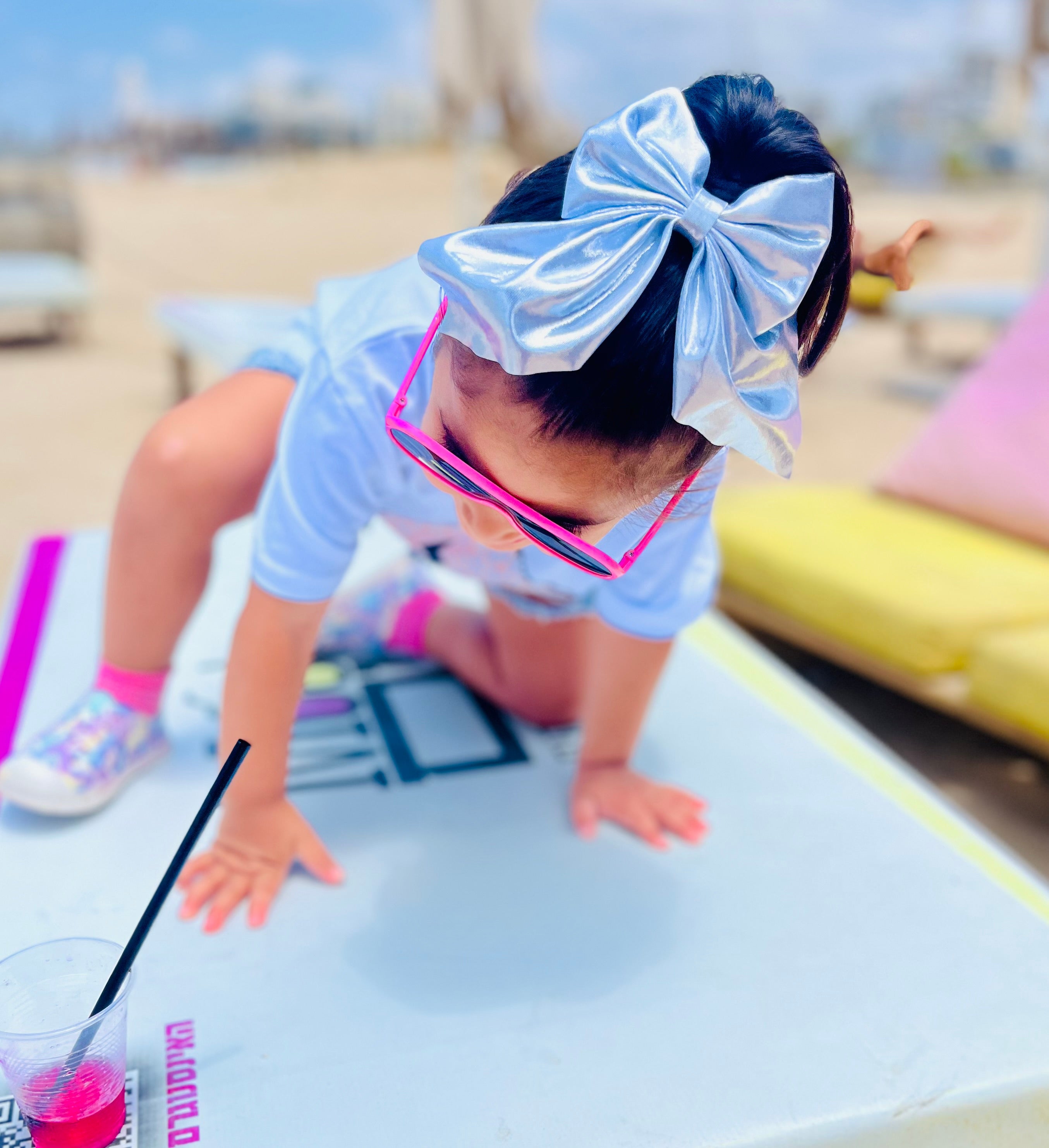 Glitz & Glam Bow Hair Clip