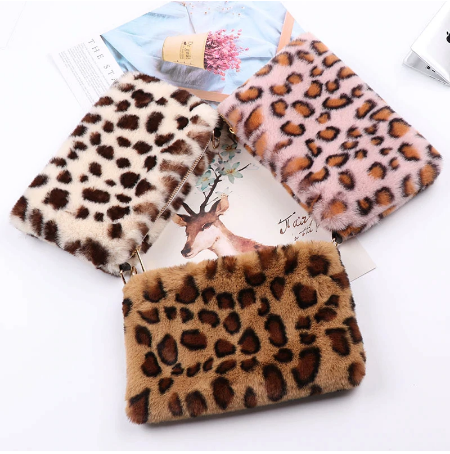 Plush spotted Print Bag